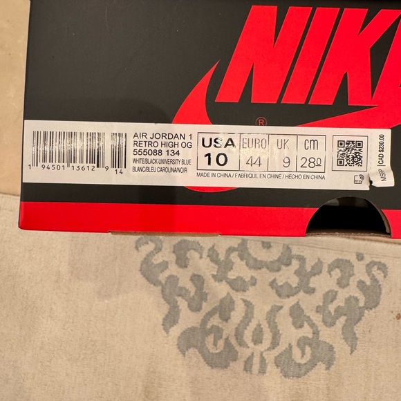 Jordan  Retro High OG University Blue - Picture 14 of 15